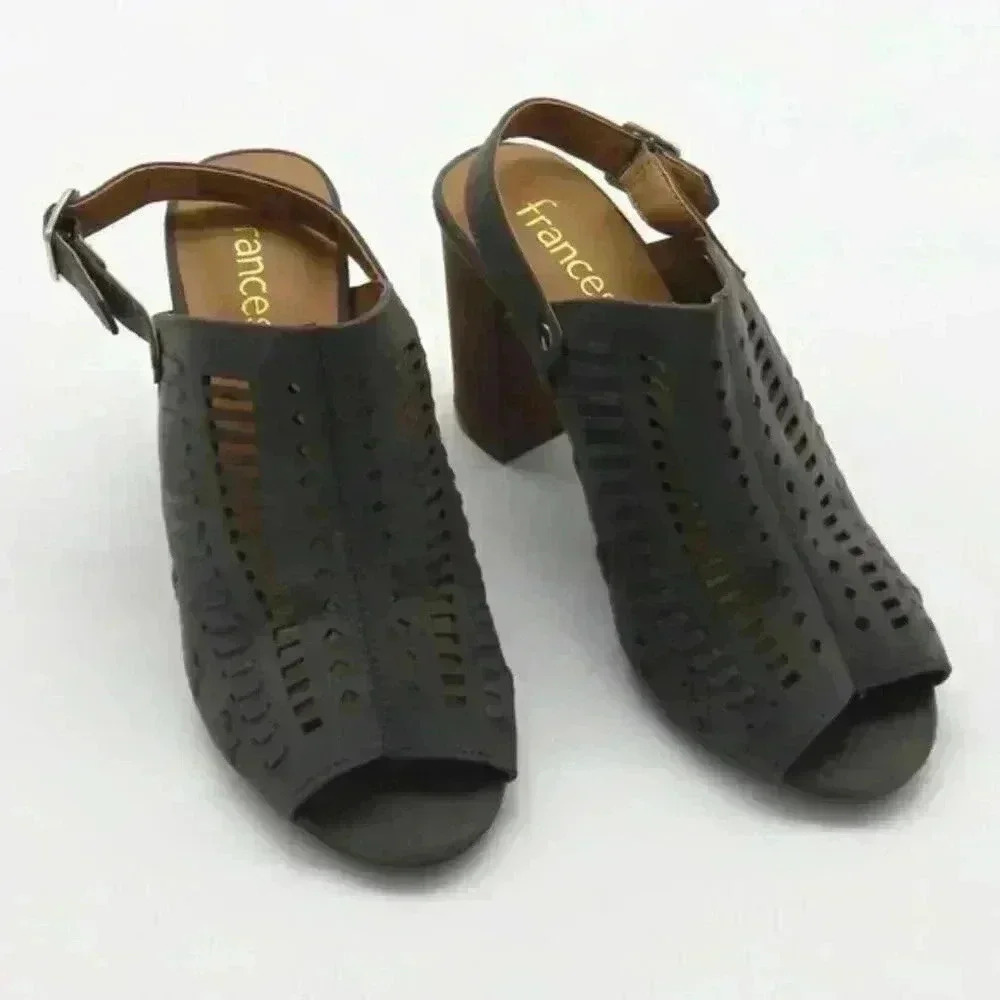 Francesca's Grey Lazer Cut Cage Heels size 6.5